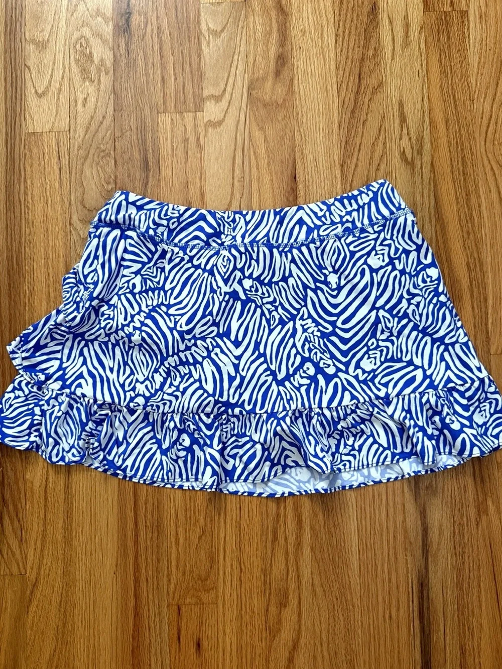 Lilly Pulitzer Cascadia Skort Medium Zee Bebe Golf Luxletic UPF 50+ 13” - Picture 1 of 7